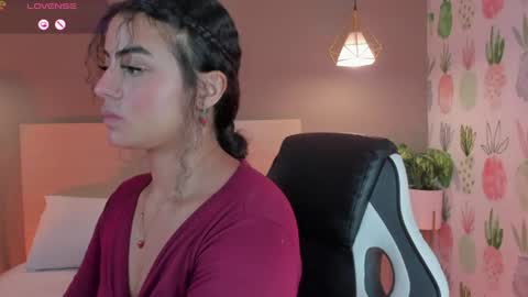 yaya23x online show from July 14, 1:05 pm