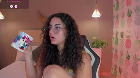 yaya23x online show from July 24, 2:48 pm
