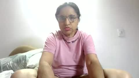 yaya____ online show from September 29, 7:41 pm