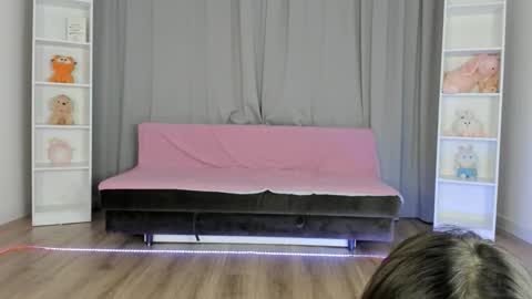 Jenny online show from October 23, 2:23 pm