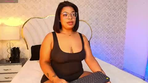  YazminJenner  online show from May 29, 6:33 am