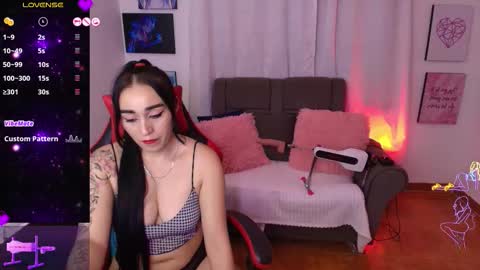 Snapshot of yeliana_sexy chatting on October 20, 8:39 am Valery online show from October 20, 8:39 am