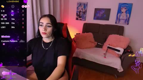 Snapshot of yeliana_sexy chatting on October 27, 7:04 am Valery online show from October 27, 7:04 am