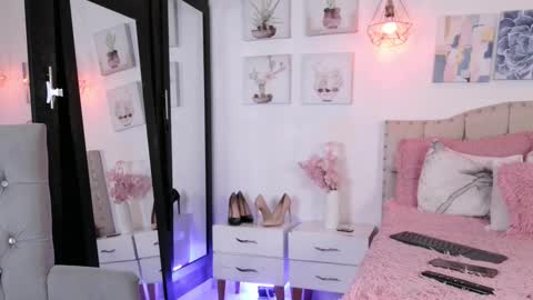 yellow_lily online show from March 1, 8:31 pm