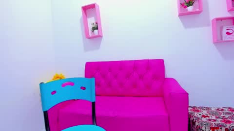 yero_hott online show from December 4, 8:18 pm