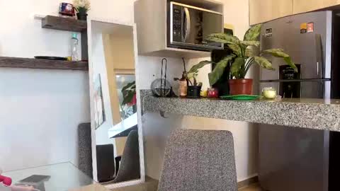 Snapshot of yes_mommy_zlata chatting on February 10, 10:40 pm Zlata online show from February 10, 10:40 pm