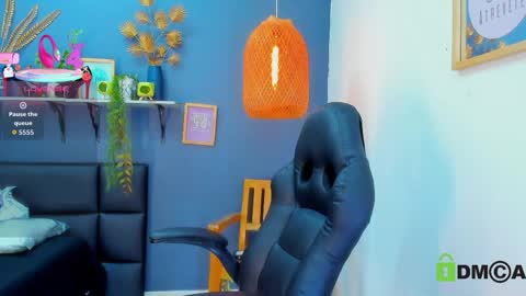 yessika_parker online show from April 12, 9:23 am