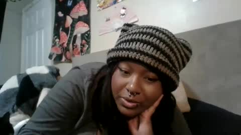 Mae online show from January 7, 2:10 am