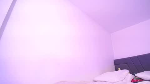 Snapshot of yinn_silver chatting on January 25, 1:03 pm Yiny online show from January 25, 1:03 pm