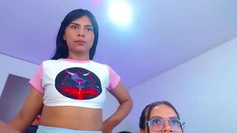 Yiovanna online show from December 11, 12:34 pm
