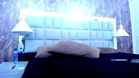 Snapshot of yiyisandoval chatting on September 24, 1:54 pm yiyisandoval online show from September 24, 1:54 pm