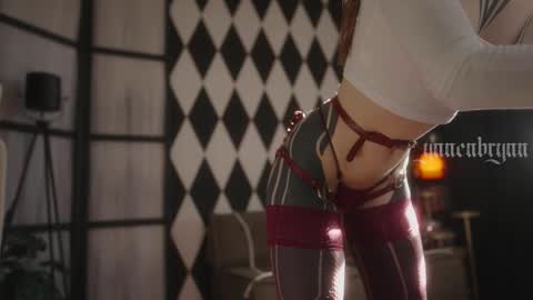 ynnenbrynn online show from October 14, 7:44 am