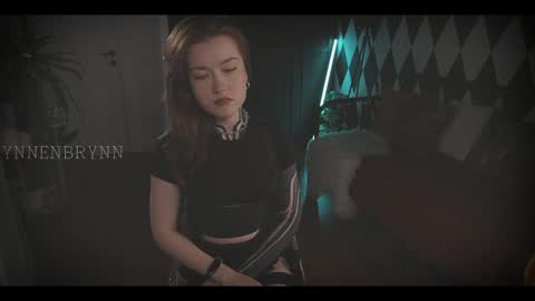 ynnenbrynn online show from December 4, 8:45 am