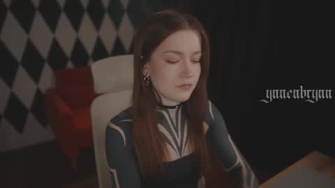 ynnenbrynn online show from December 15, 7:24 am