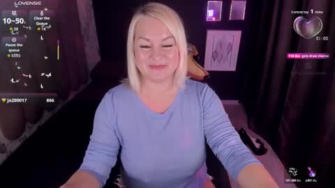 Snapshot of yolanda_kiss chatting on September 27, 8:49 pm Yolanda online show from September 27, 8:49 pm