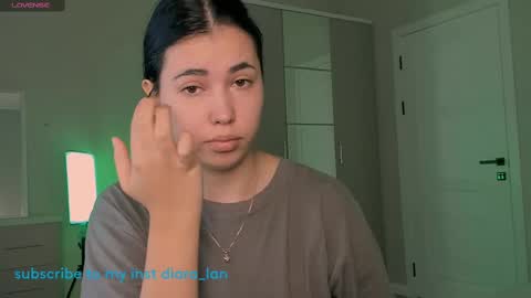 yooleen online show from September 18, 3:38 am