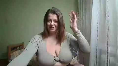 Snapshot of yorukitsunee chatting on September 14, 10:18 pm Milana online show from September 14, 10:18 pm