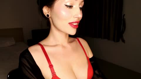 Snapshot of you_deserve chatting on January 28, 9:40 pm Sophie online show from January 28, 9:40 pm