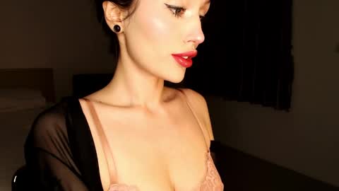 Snapshot of you_deserve chatting on January 29, 6:28 pm Sophie online show from January 29, 6:28 pm