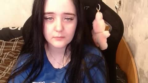 your_8a8y online show from September 10, 11:43 am