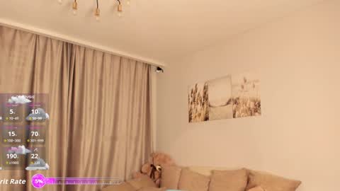 Snapshot of your__voice chatting on September 8, 5:34 pm Camilla online show from September 8, 5:34 pm