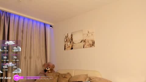 Snapshot of your__voice chatting on October 8, 5:17 pm Camilla online show from October 8, 5:17 pm