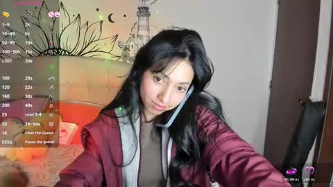 mia3 online show from November 25, 9:04 pm