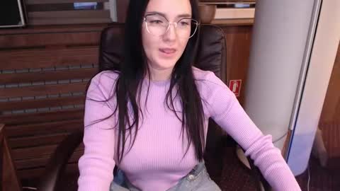 your_bustygirl online show from February 3, 1:05 am