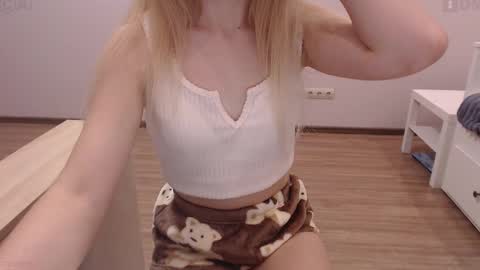 your_dream6996 online show from September 24, 8:52 pm