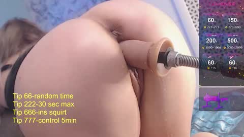 Snapshot of your_lina chatting on October 31, 11:20 pm AngeLina online show from October 31, 11:20 pm