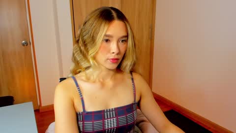 your_little_ online show from December 3, 11:21 am