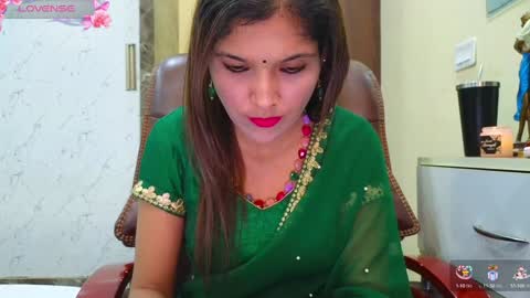 Snapshot of your_priya_77 chatting on December 19, 3:19 pm sonam online show from December 19, 3:19 pm