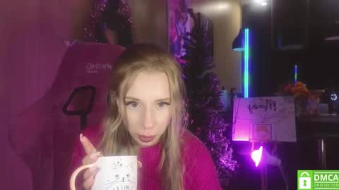 Alice  online show from December 5, 10:33 am