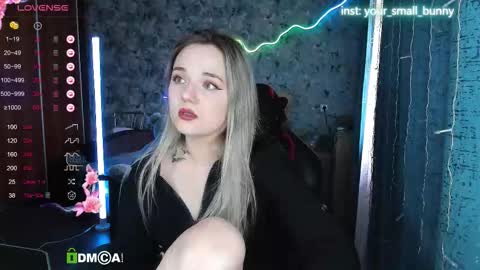Snapshot of your_small_bunny chatting on September 14, 6:00 am Molly online show from September 14, 6:00 am