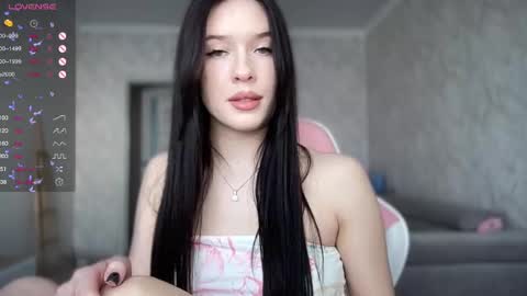 Mia  online show from February 6, 11:09 am