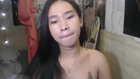 your_twinkletoes18 online show from March 23, 11:22 pm