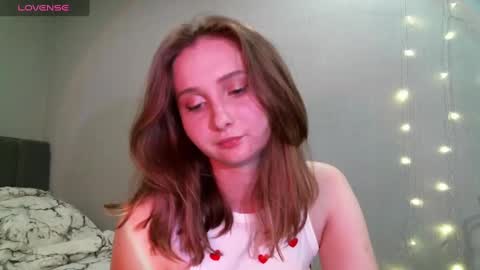 Snapshot of yourcreamyister chatting on March 9, 5:06 pm creamysister online show from March 9, 5:06 pm