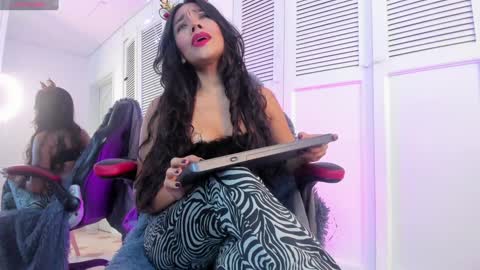 Selena online show from December 25, 3:50 am