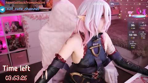 Snapshot of yourcutewaifu chatting on October 21, 10:14 pm Lina Fansly online show from October 21, 10:14 pm