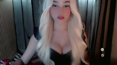 maureen love you online show from October 3, 7:30 pm