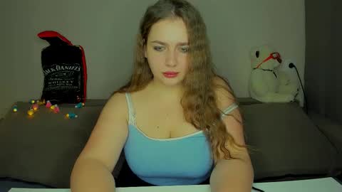 yourgem__ online show from December 5, 4:01 am