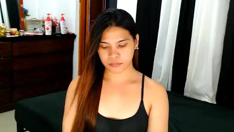 yourgoddesscruella online show from June 2, 3:13 pm
