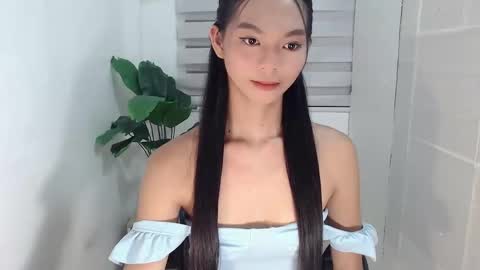 Snapshot of yourlady_saturnilla chatting on December 6, 5:53 am You can call me Mikay online show from December 6, 5:53 am