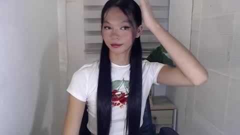 Snapshot of yourlady_saturnilla chatting on March 10, 10:02 pm You can call me Mikay online show from March 10, 10:02 pm