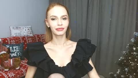Snapshot of yourladysunshine chatting on December 12, 8:14 am Ksyusha online show from December 12, 8:14 am