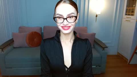 Snapshot of yourladysunshine chatting on February 27, 7:23 am Ksyusha online show from February 27, 7:23 am