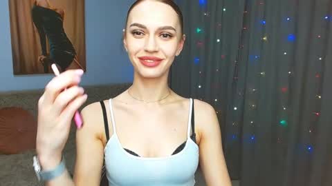 Snapshot of yourladysunshine chatting on January 30, 7:29 am Ksyusha online show from January 30, 7:29 am