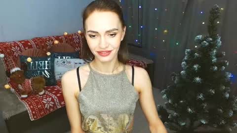 Snapshot of yourladysunshine chatting on December 24, 8:22 am Ksyusha online show from December 24, 8:22 am