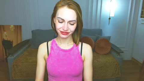 Snapshot of yourladysunshine chatting on February 18, 7:54 am Ksyusha online show from February 18, 7:54 am