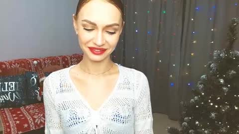 Snapshot of yourladysunshine chatting on December 19, 8:24 am Ksyusha online show from December 19, 8:24 am